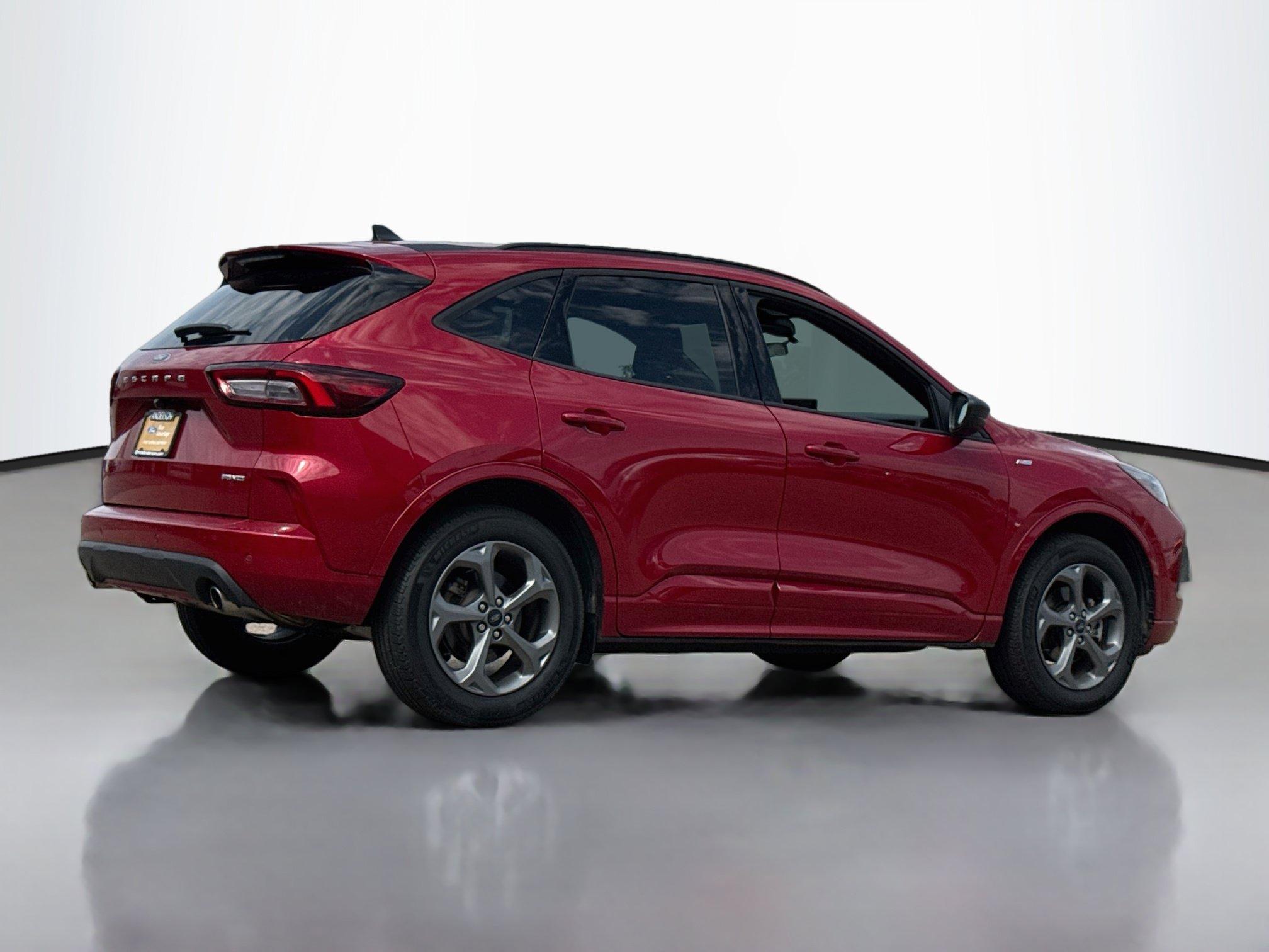 Used 2024 Ford Escape ST-Line w/ Tech Pack #1 AWD/4WD image 7