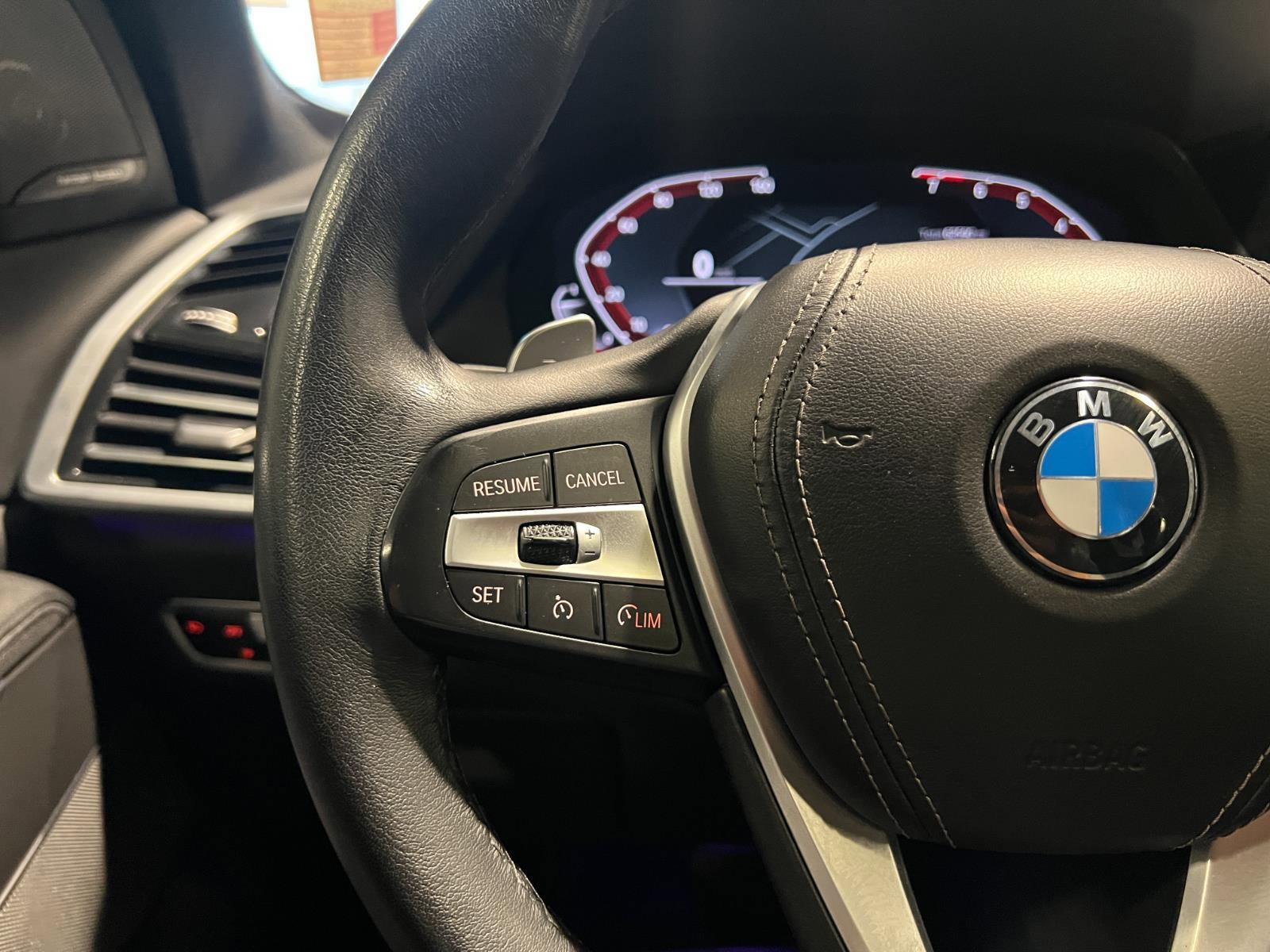 Used 2019 BMW X5 xDrive40i w/ Premium Package 2 AWD/4WD image 13