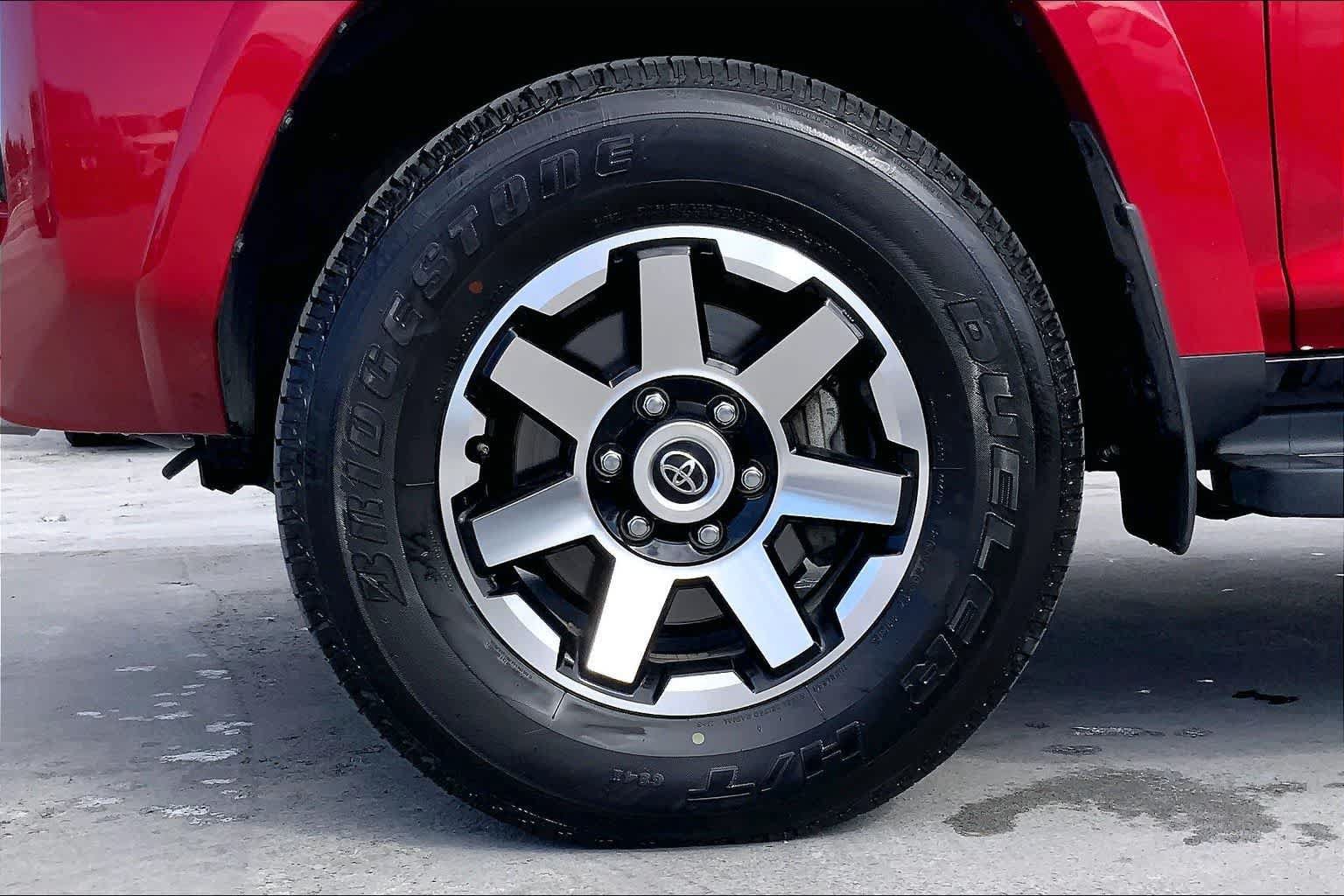 Used 2024 Toyota 4Runner TRD Off-Road AWD/4WD image 8