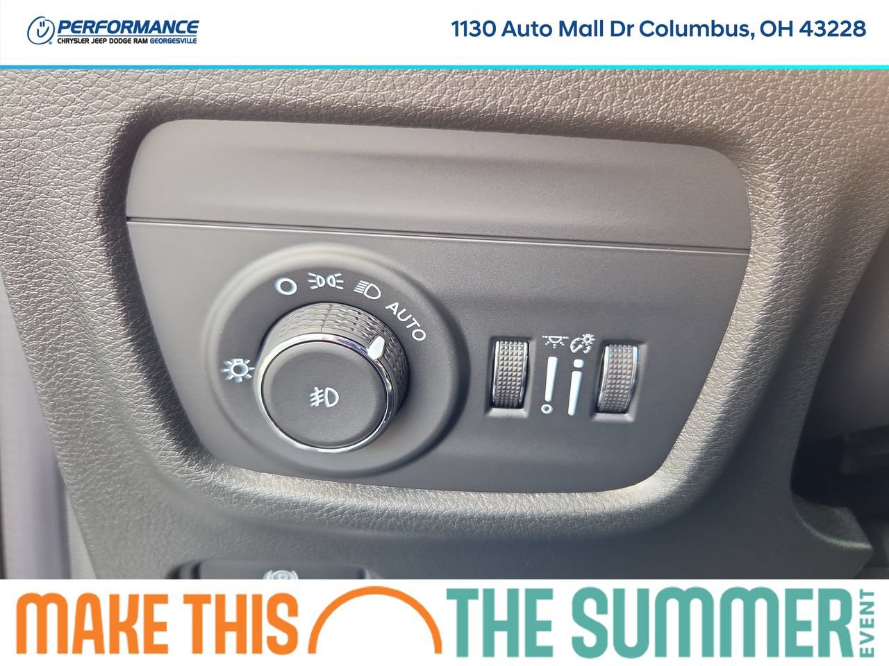 New 2026 Jeep Grand Cherokee L Limited w/ Limited Altitude Package AWD/4WD image 33