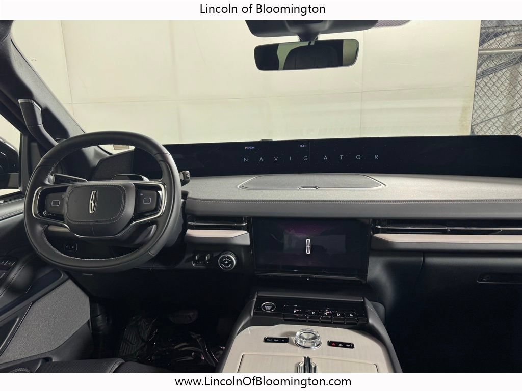 New 2026 Lincoln Navigator L Reserve w/ Jet Appearance Package AWD/4WD image 24
