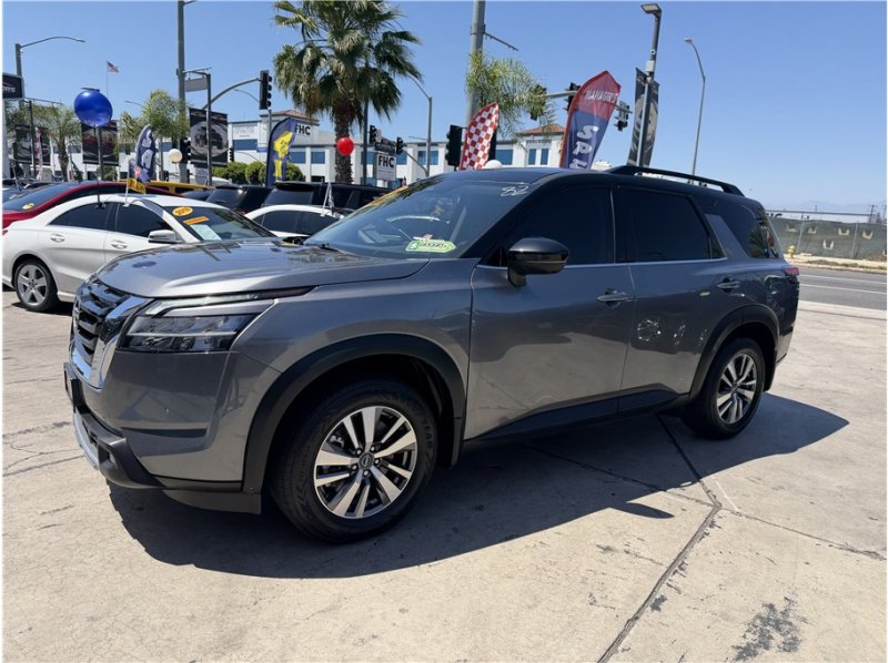 Used 2022 Nissan Pathfinder SL FWD image 57