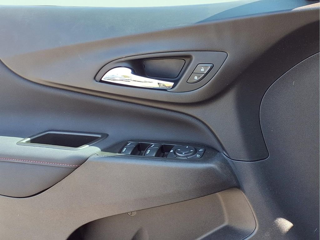 Used 2024 Chevrolet Equinox RS FWD image 15