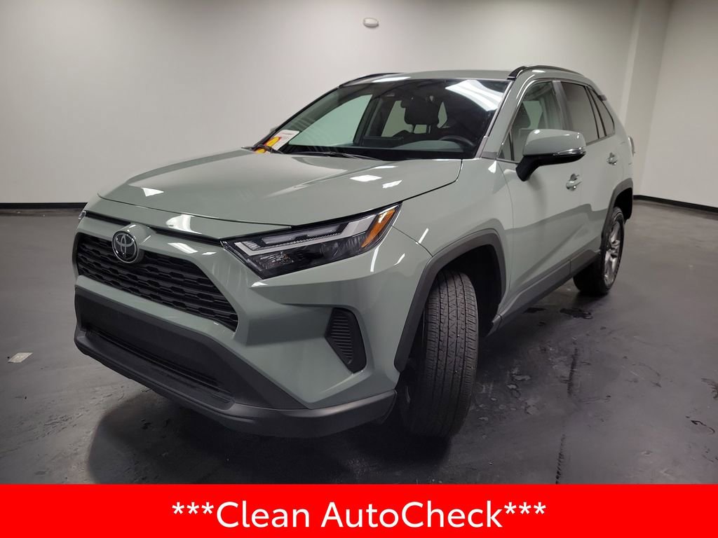 Used 2023 Toyota RAV4 XLE w/ Convenience Package image 4