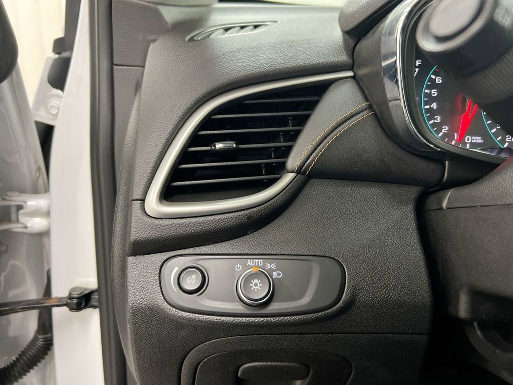 Used 2019 Chevrolet Trax LS image 18