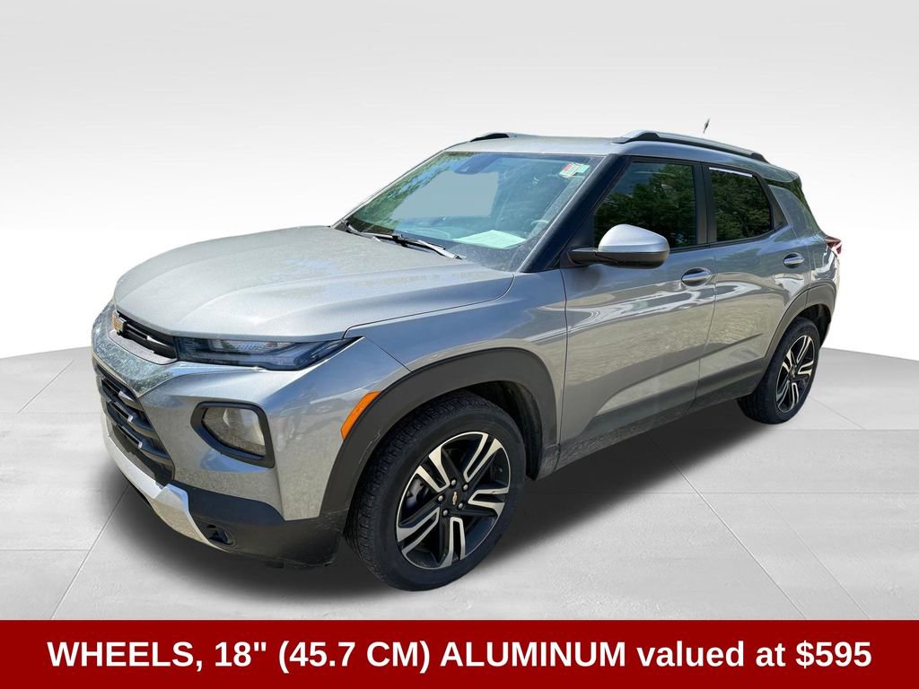 Used 2023 Chevrolet TrailBlazer LT FWD image 3