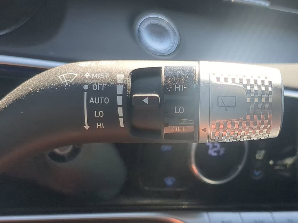 Used 2025 Genesis GV70 3.5T Sport w/ Sport Advanced Package image 27