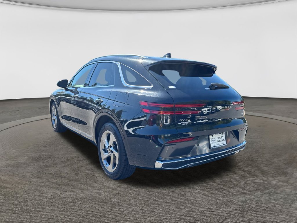 Used 2026 Genesis GV70 2.5T Advanced AWD/4WD image 5