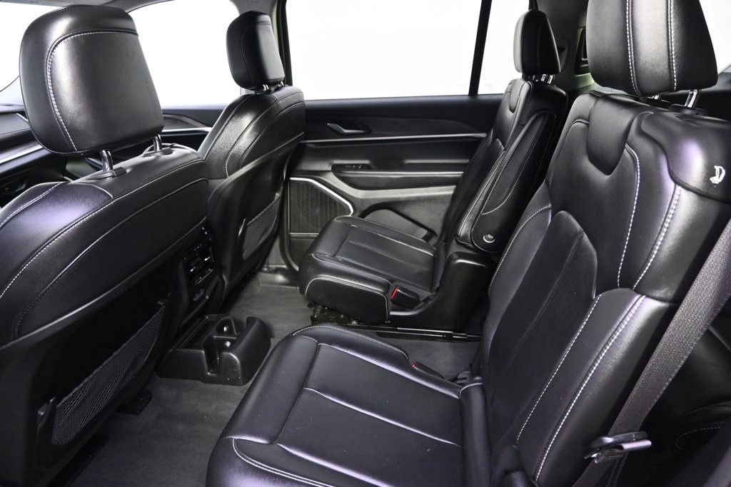 Used 2022 Jeep Grand Cherokee L Limited image 21