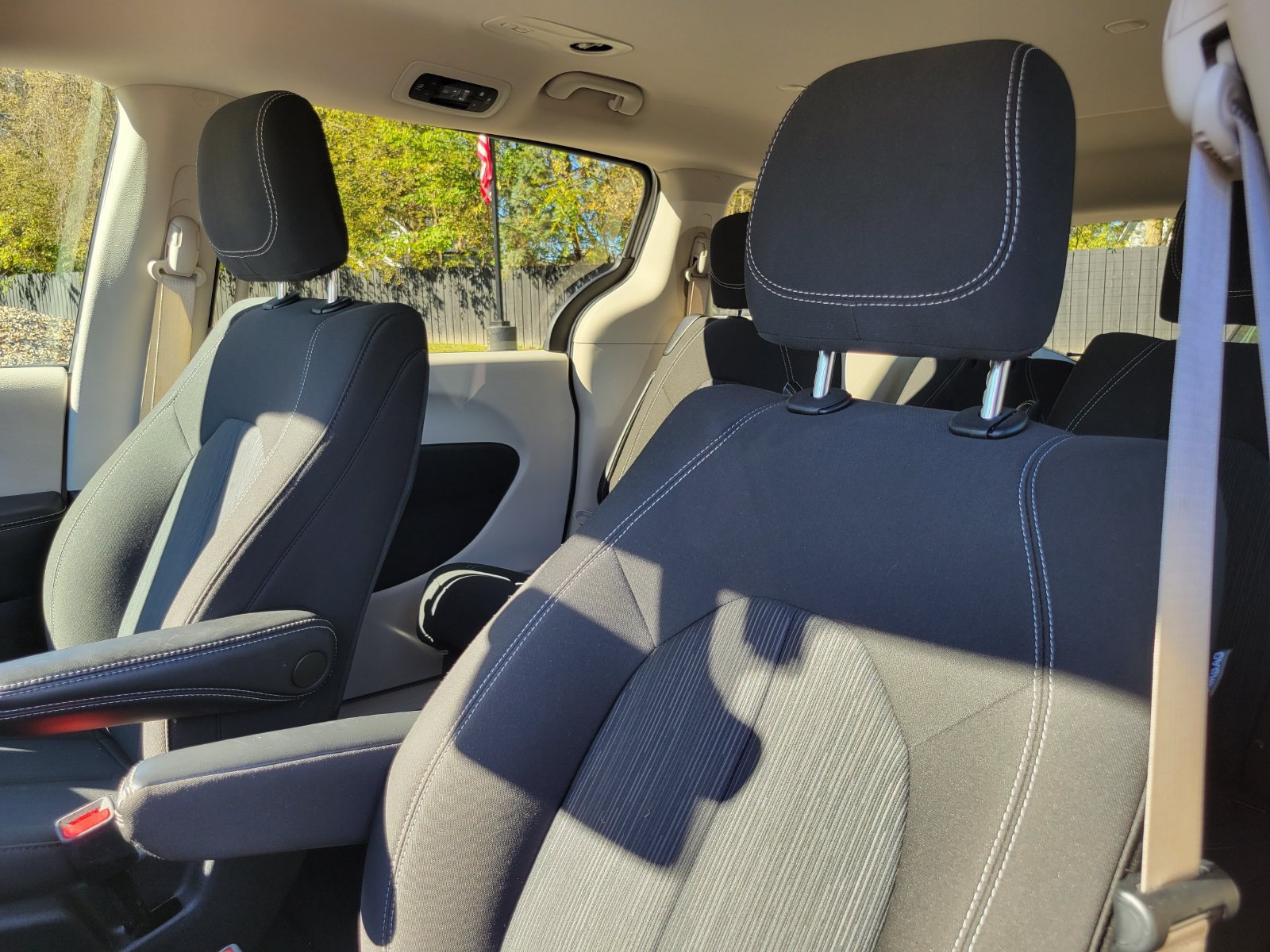 Used 2024 Chrysler Voyager LX FWD image 12