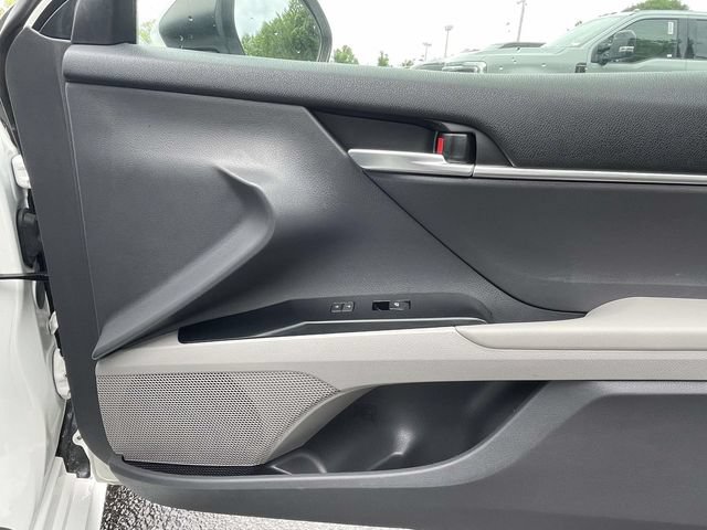 Used 2018 Toyota Camry LE w/ Convenience Package FWD image 27