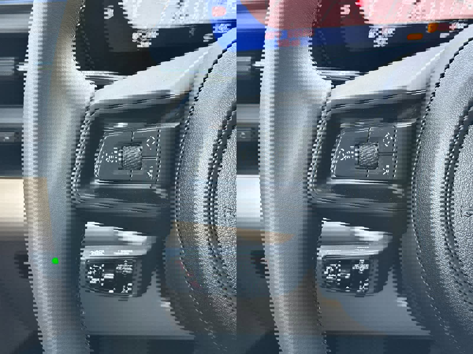 New 2025 Porsche Macan 4 Electric image 27