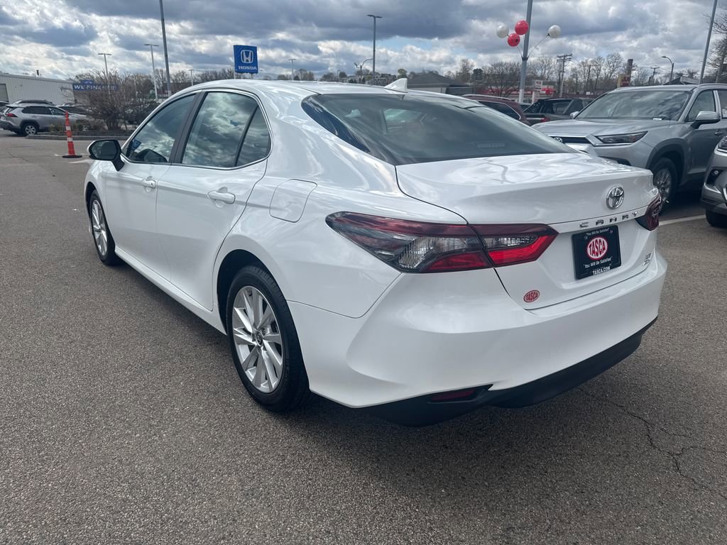 Used 2023 Toyota Camry LE image 5