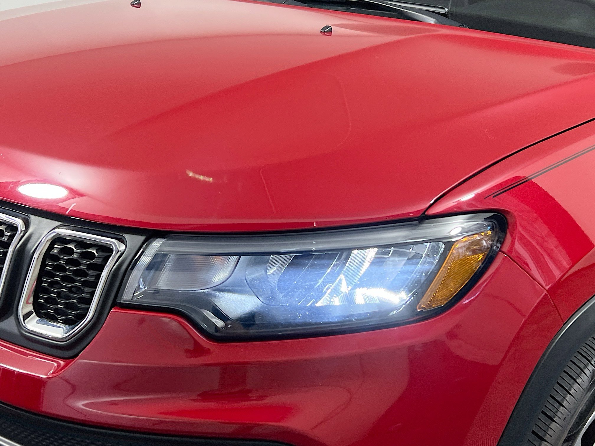 Used 2023 Jeep Compass Sport image 11