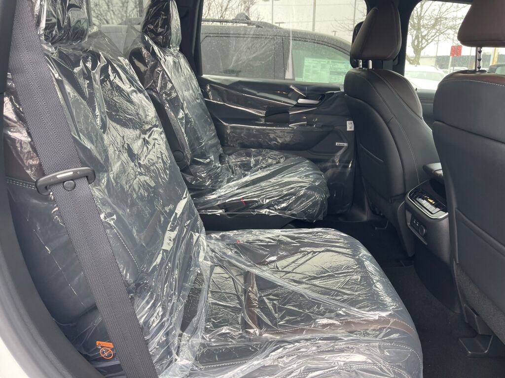 New 2026 Nissan Armada SL w/ Captain's Chari Seat Package image 16