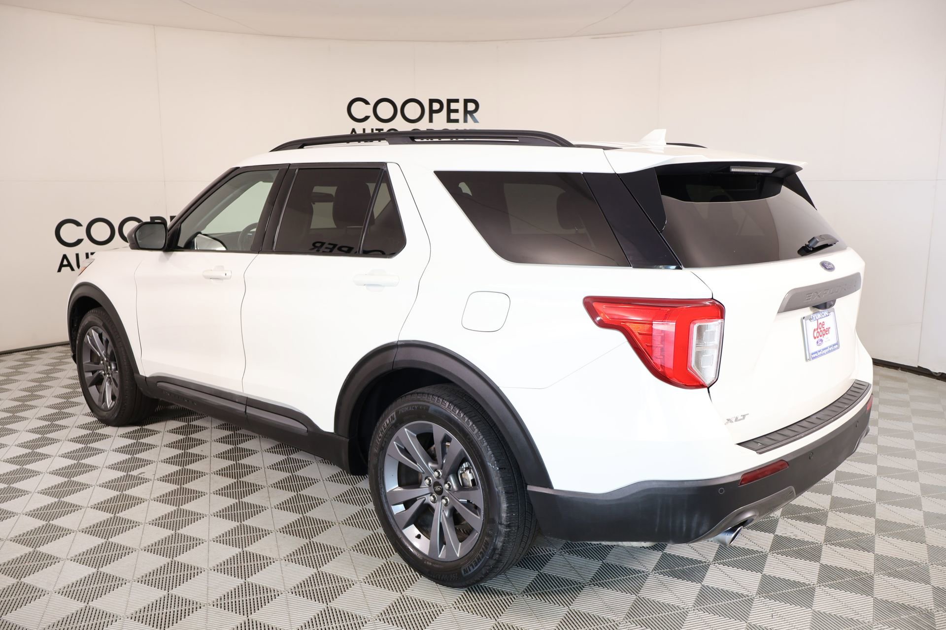 Used 2023 Ford Explorer XLT w/ Equipment Group 202A RWD image 24