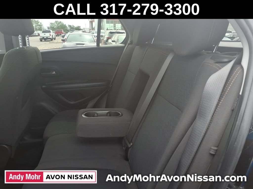 Used 2022 Chevrolet Trax LS w/ Tint and Cruise Package AWD/4WD image 29