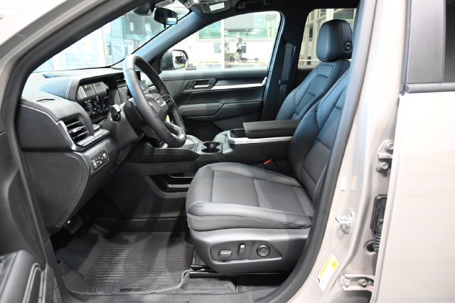New 2027 GMC Terrain Elevation w/ Elevation Premium Package AWD/4WD image 9