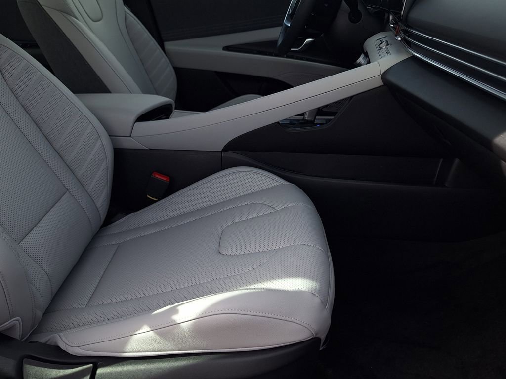 New 2026 Hyundai Elantra Limited image 26
