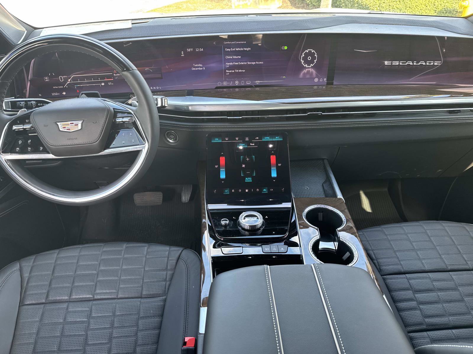 New 2025 Cadillac Escalade Sport Platinum w/ LPO, Floor Liner Package image 19