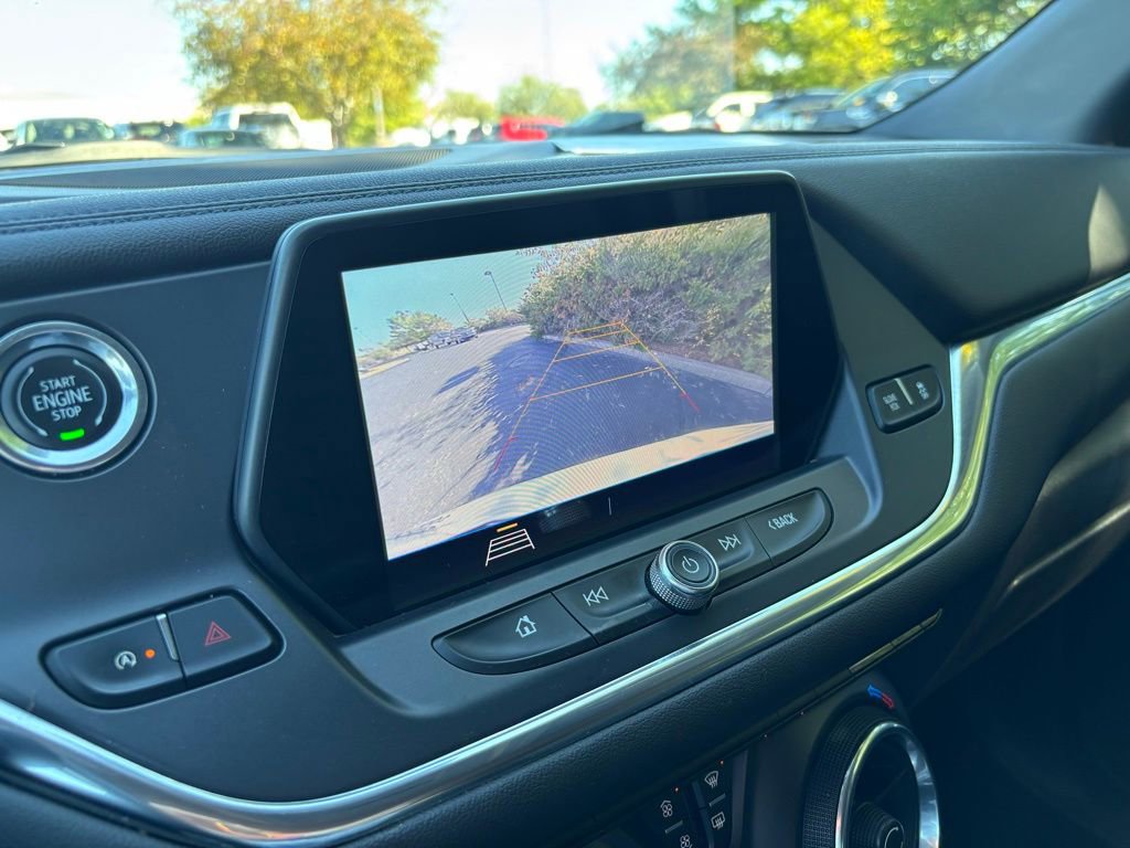 Used 2020 Chevrolet Blazer LT image 36