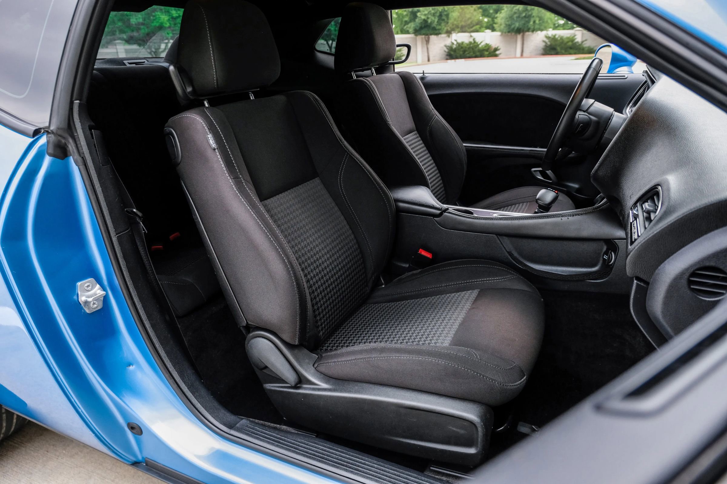 Used 2015 Dodge Challenger R/T w/ Quick Order Package 28B R/T RWD image 36