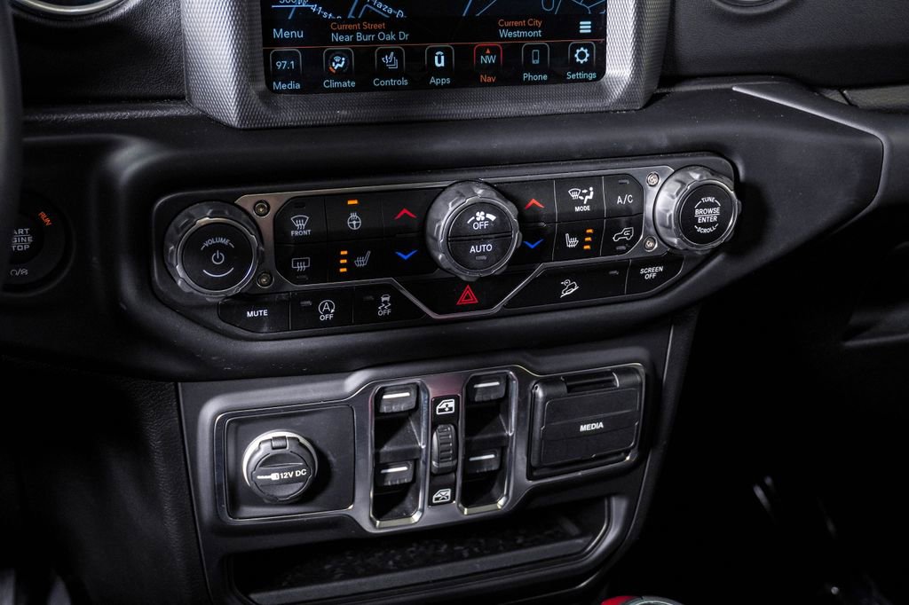 Used 2019 Jeep Wrangler Unlimited Sahara AWD/4WD image 24