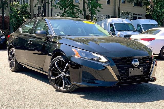 Used 2023 Nissan Altima 2.5 SR