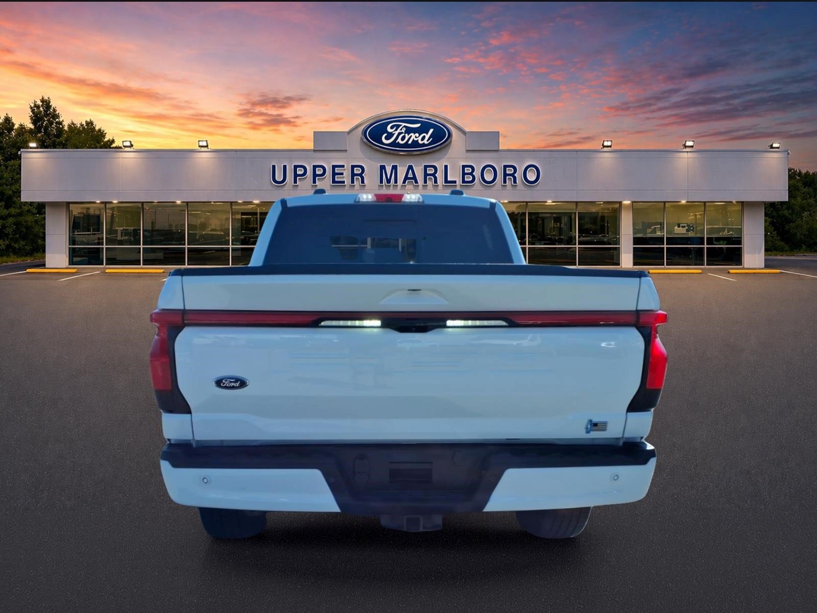 Used 2022 Ford F150 Lightning Platinum AWD/4WD image 7