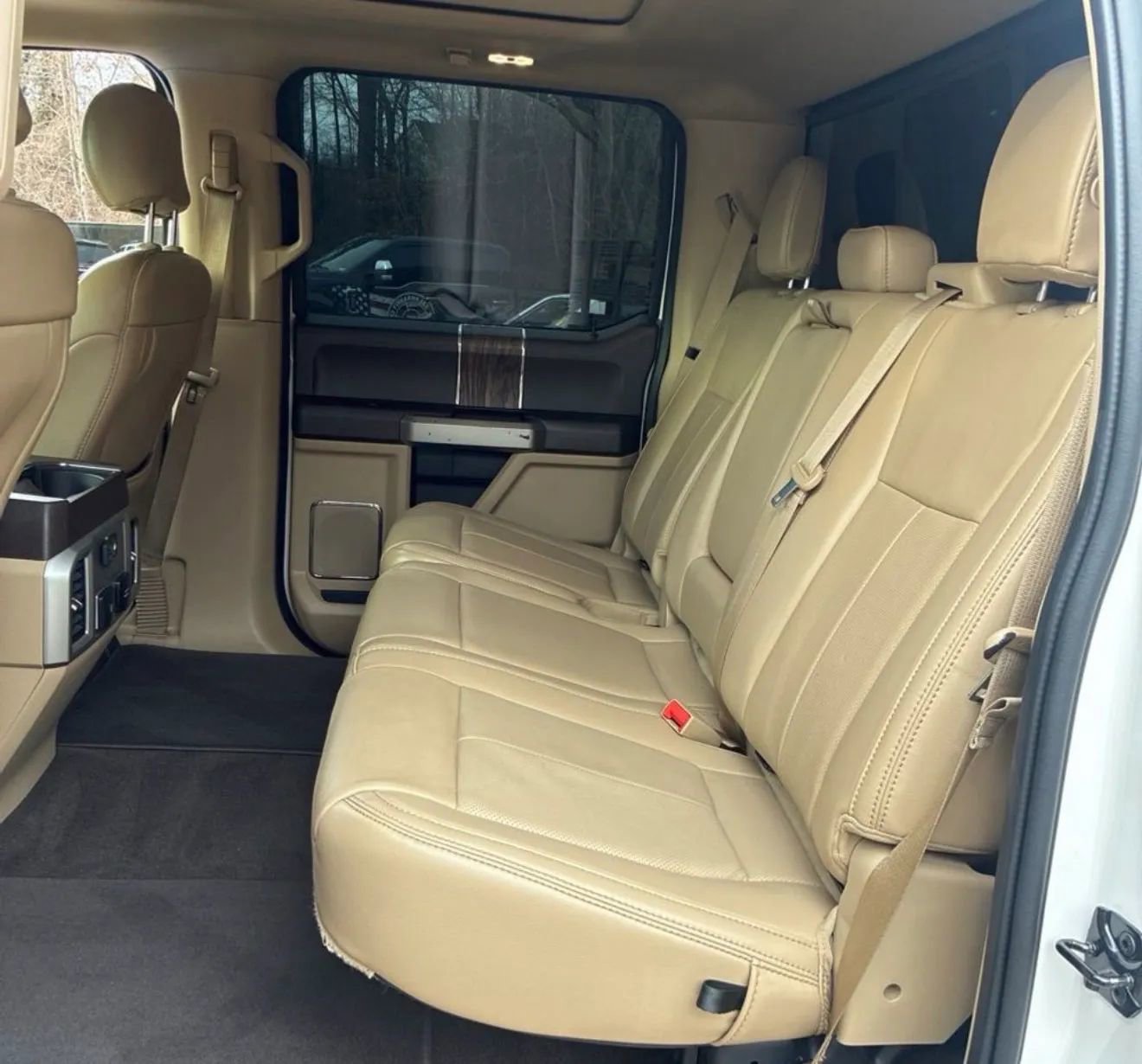 Used 2019 Ford F150 Lariat image 5