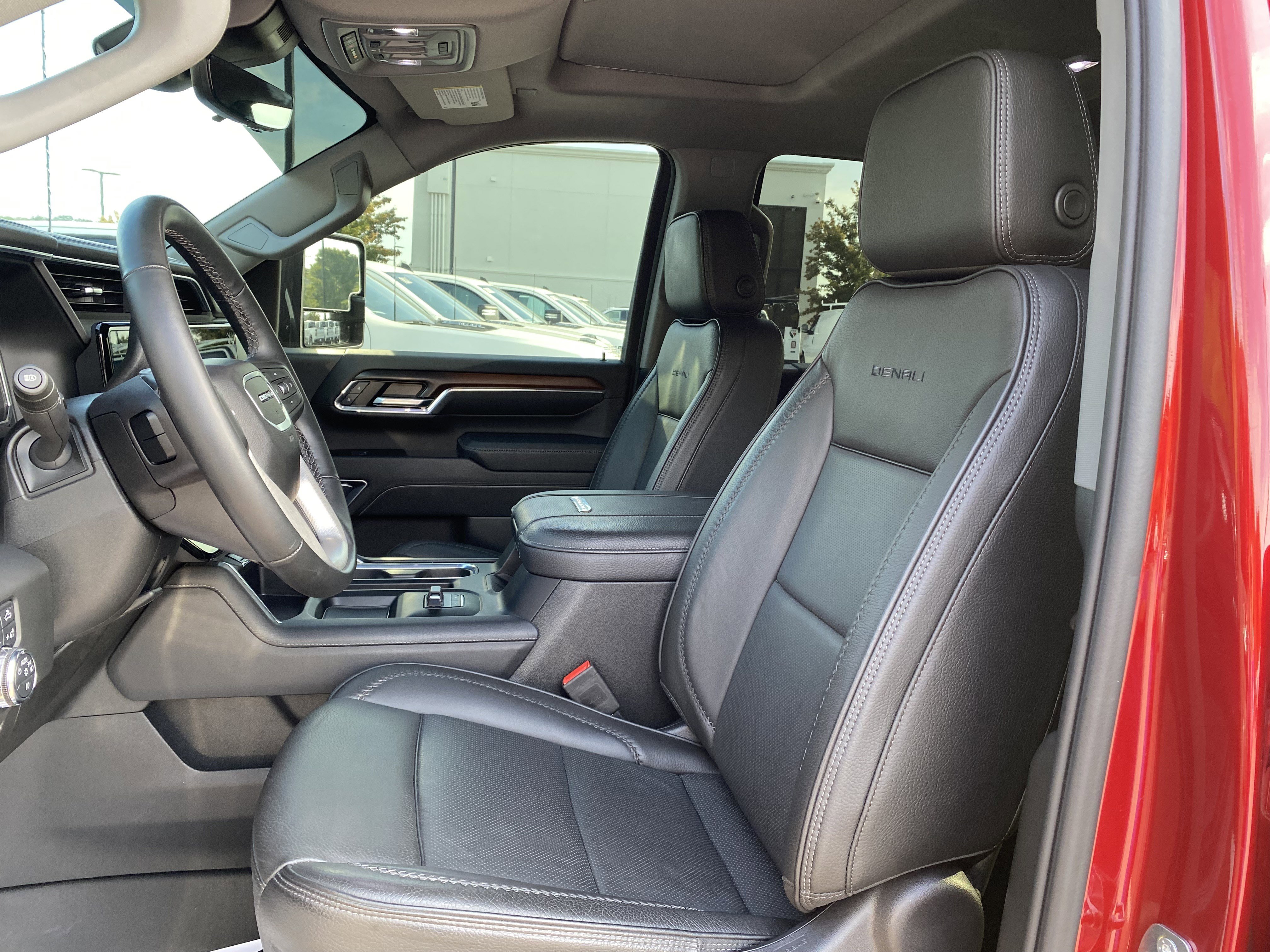 Used 2024 GMC Sierra 2500 Denali w/ Denali Reserve Package image 17