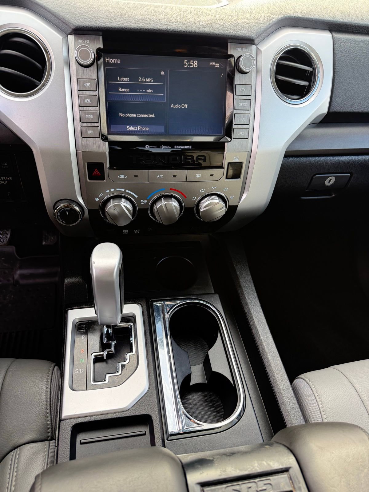 Used 2021 Toyota Tundra SR5 w/ SR5 Leather Package image 8