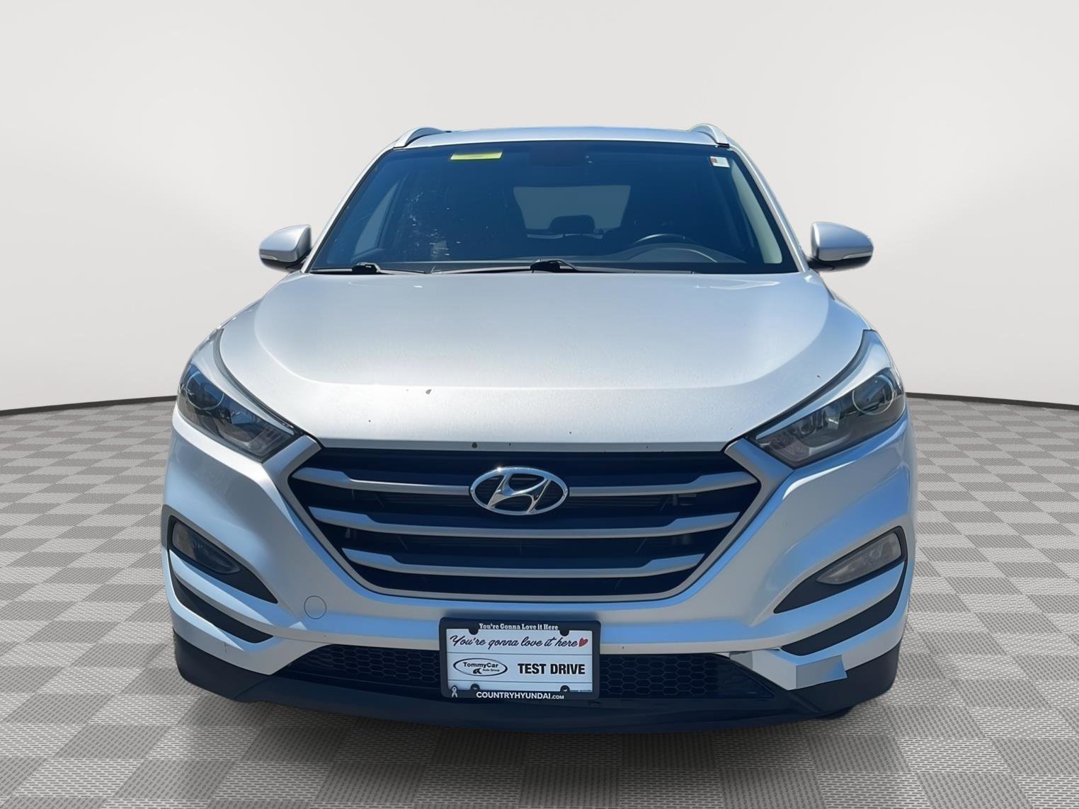 Used 2017 Hyundai Tucson SE Plus AWD/4WD image 2