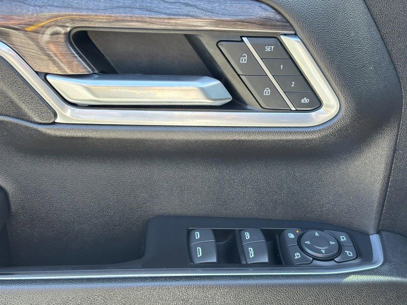 Certified 2022 Chevrolet Silverado 1500 LTZ AWD/4WD image 16