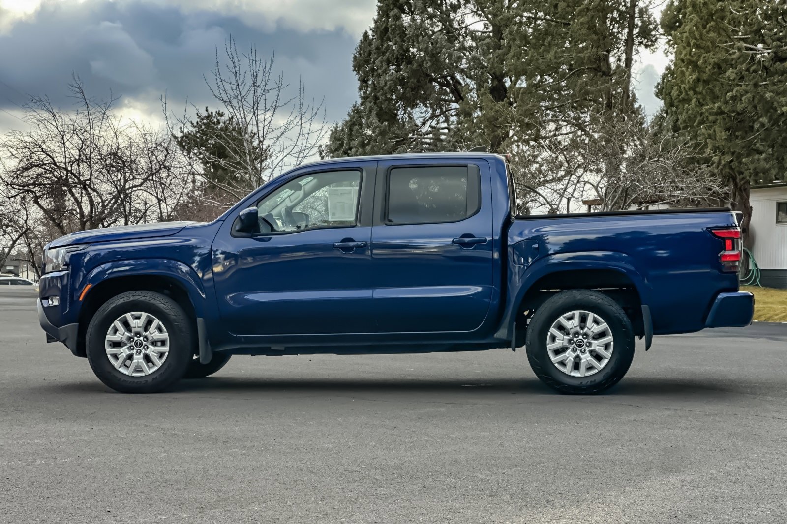 Used 2022 Nissan Frontier SV image 8