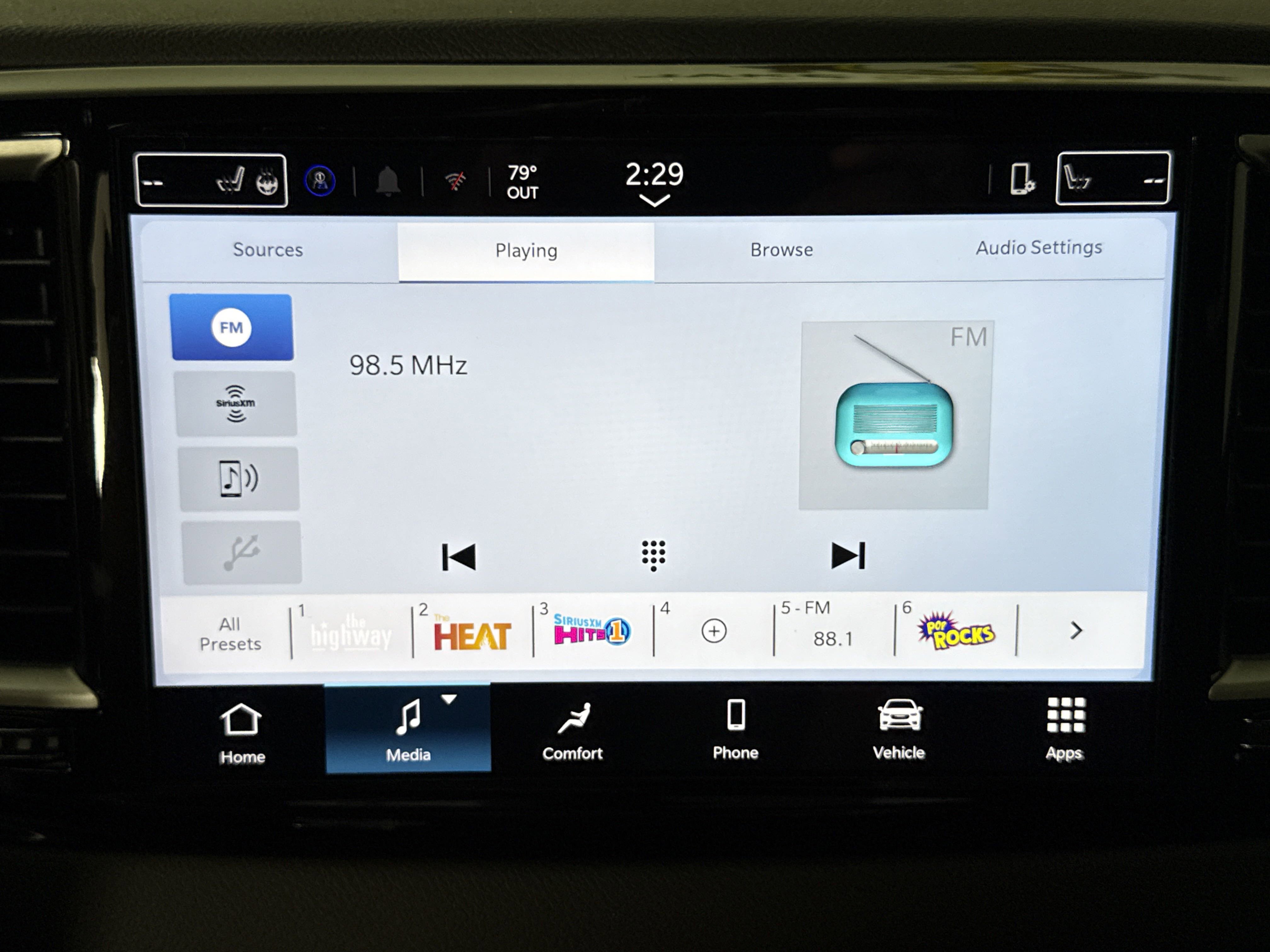 New 2026 Chrysler Voyager LX image 18