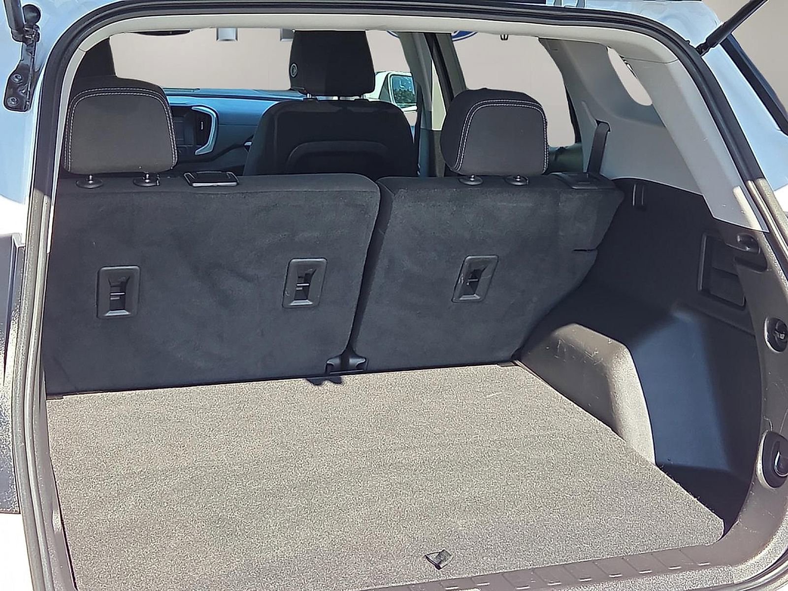 Used 2024 GMC Terrain SLE FWD image 8