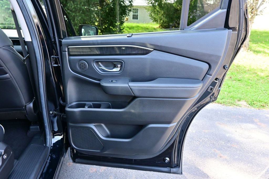 Used 2025 Honda Pilot Elite image 22