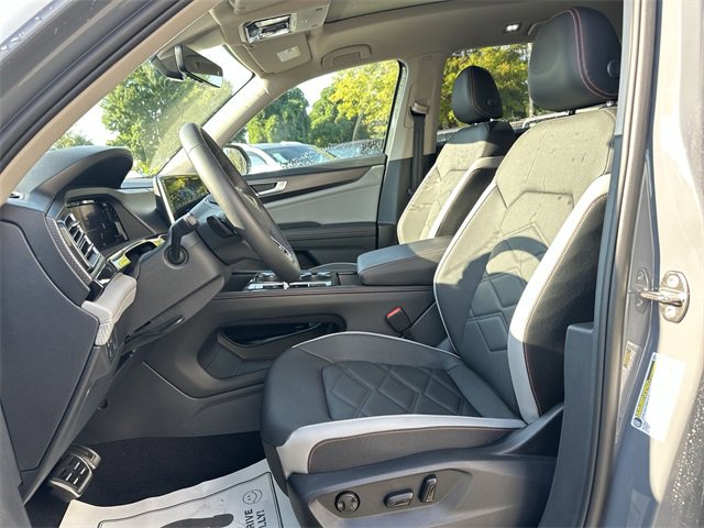 New 2025 Volkswagen Atlas Peak Edition SE image 12