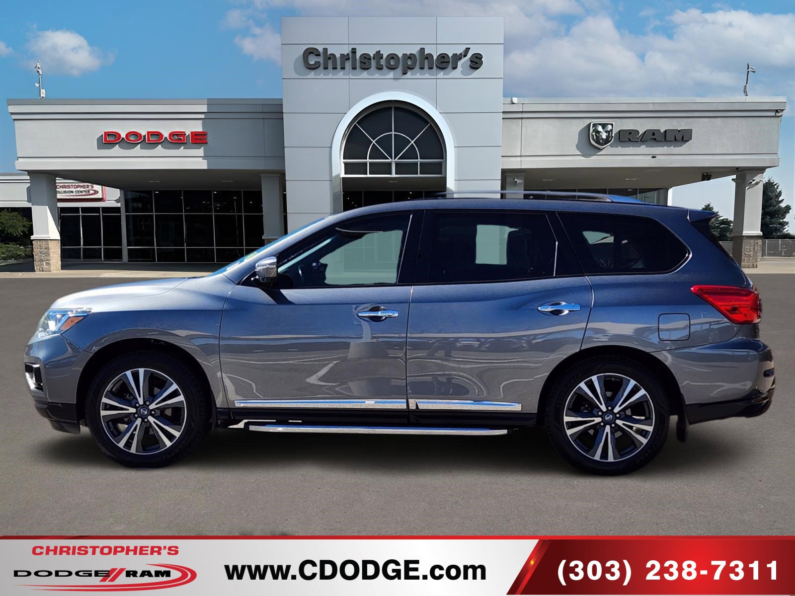 Used 2018 Nissan Pathfinder Platinum image 6