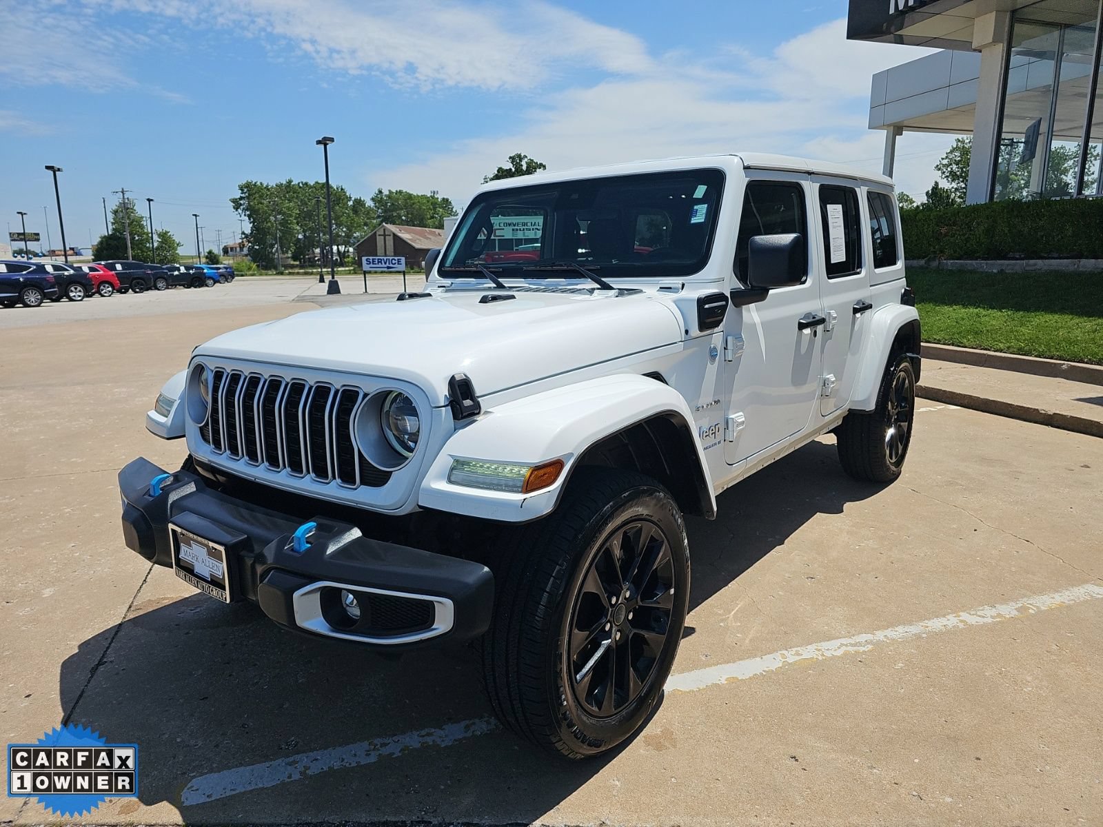Used 2024 Jeep Wrangler Unlimited Sahara AWD/4WD image 9