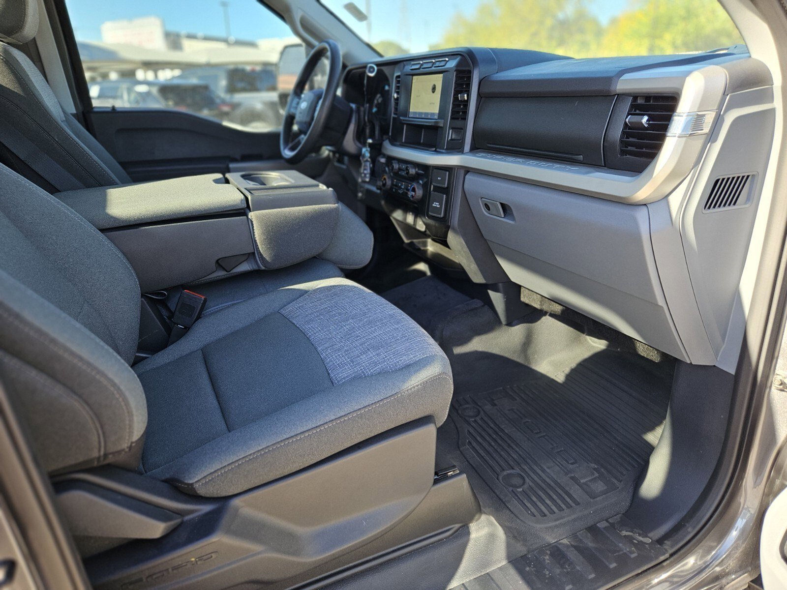 Used 2024 Ford F350 XLT w/ FX4 Off-Road Package image 12