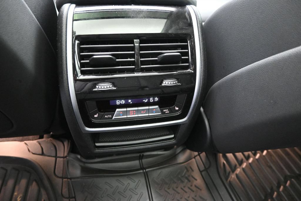 Used 2021 BMW X7 xDrive40i w/ Premium Package AWD/4WD image 19