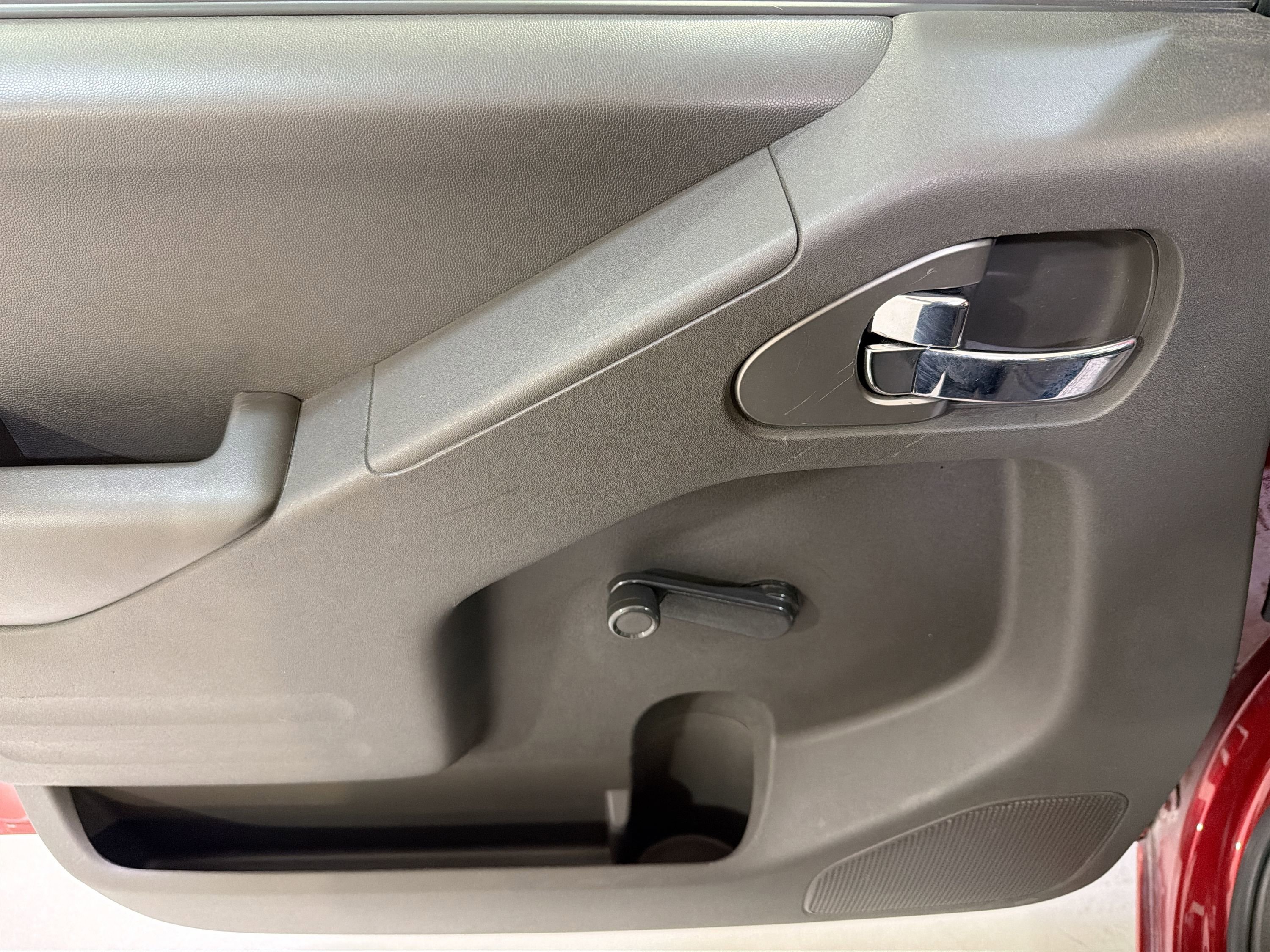 Used 2017 Nissan Frontier S RWD image 12