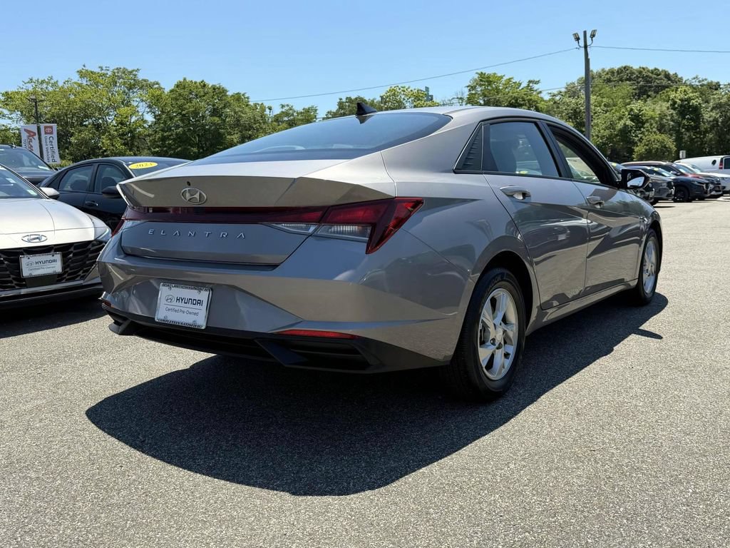 Certified 2023 Hyundai Elantra SE FWD image 7