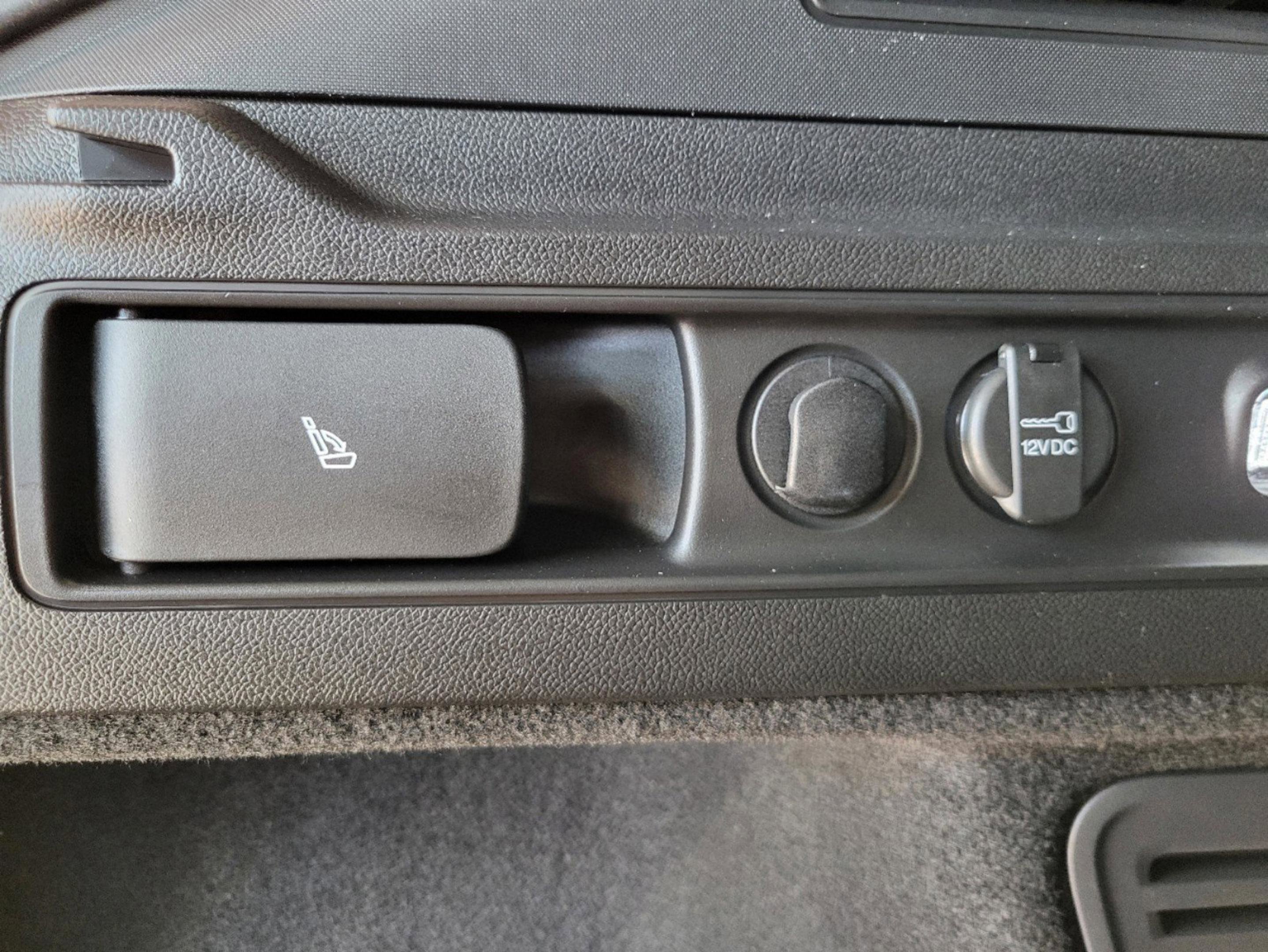 New 2025 Alfa Romeo Stelvio Sprint image 24