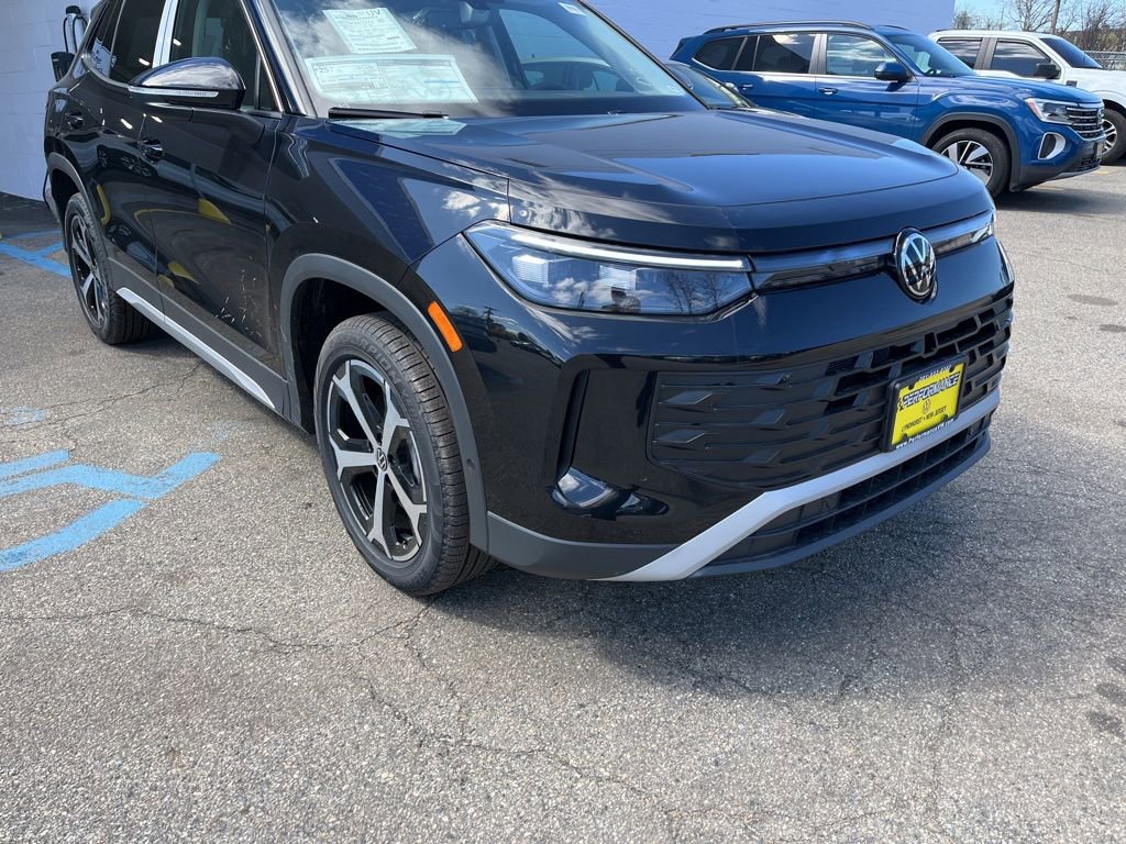 New 2026 Volkswagen Tiguan SE image 3