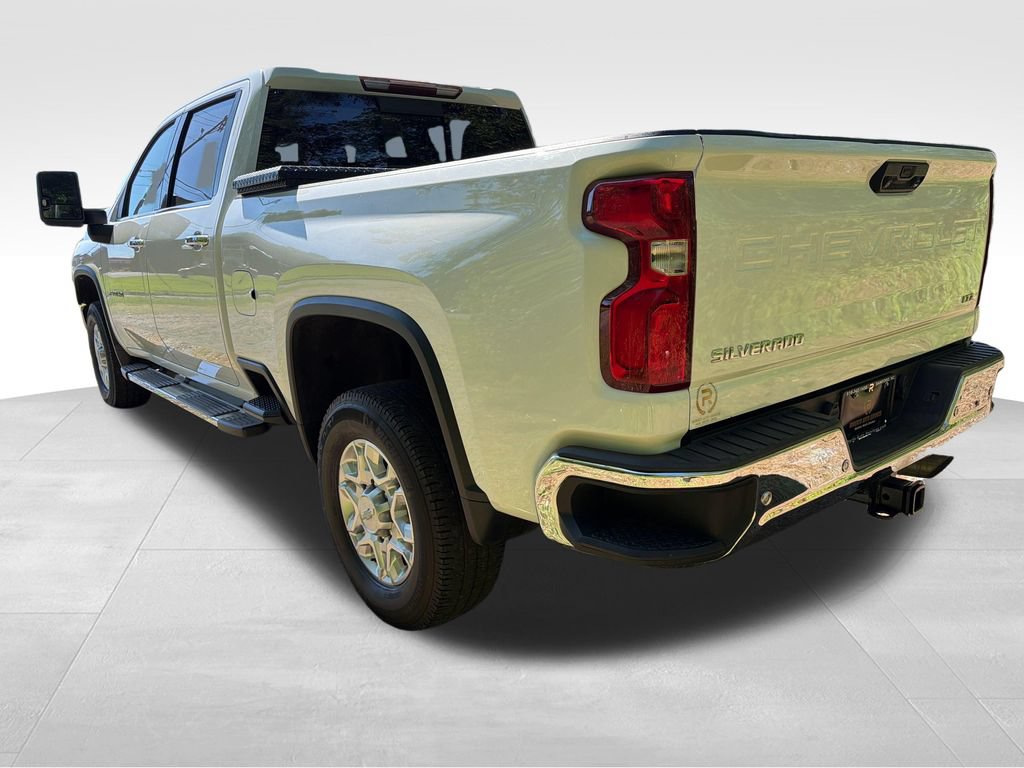 Used 2020 Chevrolet Silverado 2500 LTZ w/ LTZ Plus Package AWD/4WD image 3