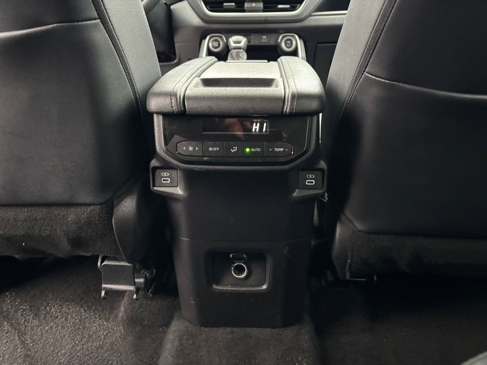 Used 2024 Toyota Grand Highlander XLE image 25