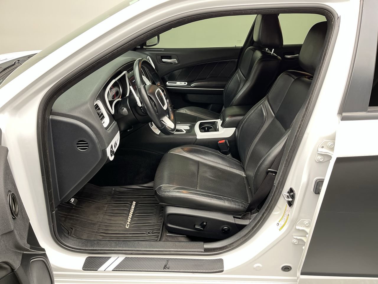 Used 2018 Dodge Charger GT AWD/4WD image 3